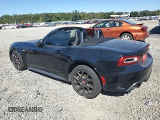 2017 FIAT 124 Spider Elaborazione Abarth z VIN JC1NFAEK1H0118751, wystawiony jako Copart lot #74992314 z przebiegiem 74 521 mil mil oraz Szkoda całkowita • Salvage title. Historia ofert i sprzedaży dostępna na DreamBid. Obrazek 2.