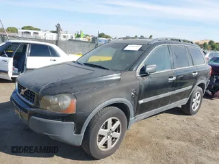 2006 Volvo XC90 2.5L Turbo with VIN YV4CY592461304715, listed as a IAAI auction lot 40384200 with 124,396 mi miles. Bid and sale history available at carsss.com. Image 2.
