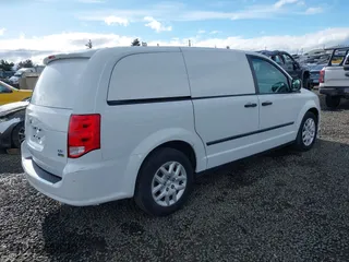 2015 Ram Cargo Van Tradesman with VIN 2C4JRGAG0FR681113, listed as a IAAI auction lot 41914657 with 146,004 mi miles. Bid and sale history available at carsss.com. Image 4.