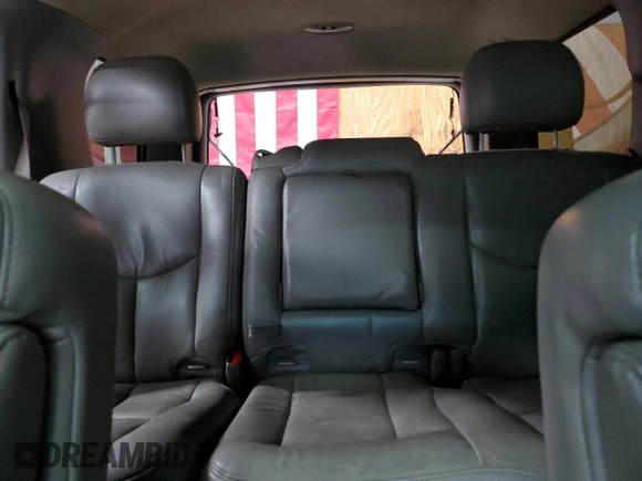 2003 Chevrolet Tahoe Z71 z VIN 1GNEK13Z83R162966, wystawiony jako Copart lot #54363635 z przebiegiem Nie podano mil oraz Czysty tytuł • Clean title. Historia ofert i sprzedaży dostępna na DreamBid. Obrazek 10.