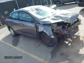 2013 Ford Focus S with VIN 1FADP3E26DL305957, listed as a IAAI auction lot 41715263 with 95,805 mi miles. Bid and sale history available at carsss.com. Image 1.
