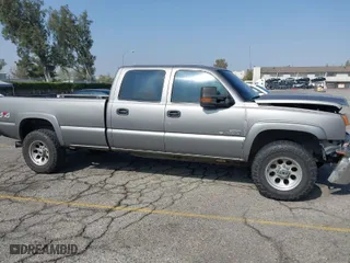 2007 Chevrolet Silverado 2500HD Classic LT3 with VIN 1GCHK23D07F175475, listed as a IAAI auction lot 40584772 with 253,562 mi miles. Bid and sale history available at carsss.com. Image 13.