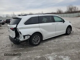 2024 Toyota Sienna XLE with VIN 5TDYSKFC5RS141621, listed as a Copart auction lot 44435555 with 12,971 mi miles and Clean Title. Bid and sale history available at DreamBid. Image 3.