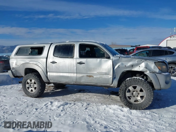 2006 Toyota Tacoma z VIN 5TELU42N06Z195981, wystawiony jako IAAI lot #41333261 z przebiegiem 216 216 mil mil oraz . Historia ofert i sprzedaży dostępna na DreamBid. Obrazek 14.