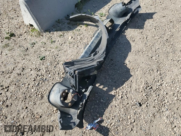 2004 Honda Civic LX z VIN 2HGES16654H933445, wystawiony jako Copart lot #60132685 z przebiegiem Nie podano mil oraz Nie do naprawy • Non repairable. Historia ofert i sprzedaży dostępna na DreamBid. Obrazek 12.