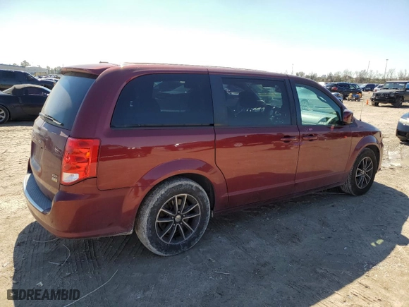 2019 Dodge Grand Caravan GT with VIN 2C4RDGEG5KR535764, listed as a Copart auction lot 46284885 with 121,525 mi miles and Salvage Title. Bid and sale history available at carsss.com. Image 3.