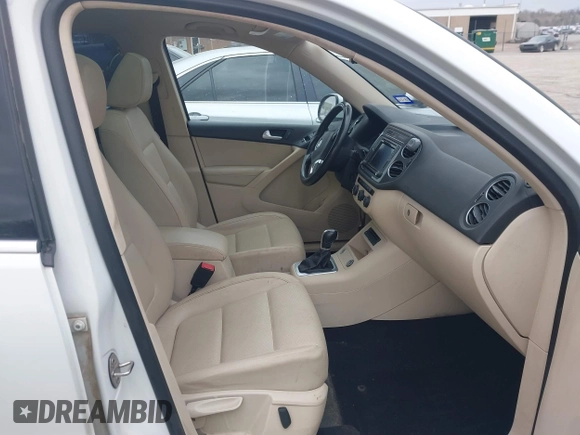 2016 Volkswagen Tiguan S with VIN WVGBV7AX0GW550784, listed as a IAAI auction lot 41817544 with 109,246 mi miles and . Bid and sale history available at DreamBid. Image 5.