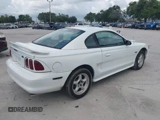1997 Ford Mustang GT with VIN 1FALP42X8VF152984, listed as a IAAI auction lot 42738292 with 92,002 mi miles and . Bid and sale history available at DreamBid. Image 4.