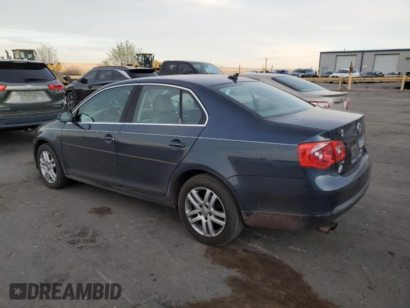 2007 Volkswagen Jetta 2.5 with VIN 3VWSF71KX7M050084, listed as a Copart auction lot 47893395 with 133,318 mi miles and Salvage title. Bid and sale history available at DreamBid. Image 2.
