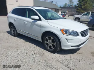 2014 Volvo XC60 3.0L R-Design Premier Plus with VIN YV4902DZ2E2548649, listed as a IAAI auction lot 42059892 with 160,624 mi miles. Bid and sale history available at carsss.com. Image 1.