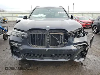 2020 BMW X7 xDrive40i with VIN 5UXCW2C09L9B77747, listed as a Copart auction lot 42697335 with 0 mi miles and Salvage Title. Bid and sale history available at carsss.com. Image 5.