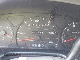2003 Ford Taurus SE Standard с VIN 1FAFP53UX3A132852, выставлен на аукционе IAAI как лот 42477125 с пробегом 210 844 миль миль и . История ставок и продаж доступна на DreamBid. Изображение 7.
