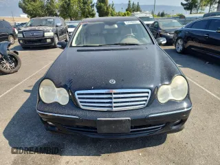 2007 Mercedes-Benz C 280 Luxury with VIN WDBRF92H07F935098, listed as a Copart auction lot 64746865 with 130,065 mi miles and Salvage title. Bid and sale history available at DreamBid. Image 5.