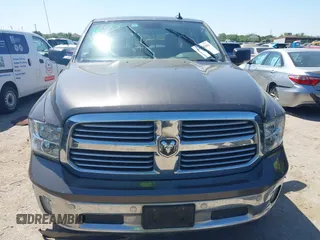2018 Ram 1500 Big Horn z VIN 3C6RR7LT8JG140135, wystawiony jako IAAI lot #41984362 z przebiegiem 161 584 mil mil oraz . Historia ofert i sprzedaży dostępna na DreamBid. Obrazek 12.