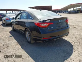 2016 Hyundai Sonata SE z VIN 5NPE24AF2GH281998, wystawiony jako IAAI lot #42495091 z przebiegiem 184 904 mil mil oraz . Historia ofert i sprzedaży dostępna na DreamBid. Obrazek 3.