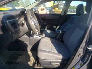 2014 Toyota Corolla L z VIN 2T1BURHE5EC096772, wystawiony jako Copart lot #61575285 z przebiegiem 228 755 mil mil oraz Szkoda całkowita • Salvage title. Historia ofert i sprzedaży dostępna na DreamBid. Obrazek 7.