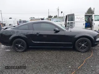 2006 Ford Mustang Standard with VIN 1ZVFT80N565161531, listed as a IAAI auction lot 41097766 with 149,250 mi miles and . Bid and sale history available at DreamBid. Image 13.