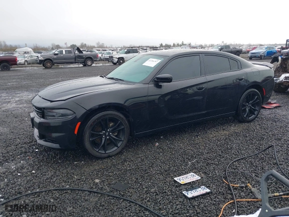 2018 Dodge Charger SXT with VIN 2C3CDXBGXJH273596, listed as a IAAI auction lot 41186287 with NaN miles. Bid and sale history available at carsss.com. Image 18.