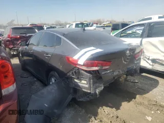 2017 Kia Optima LX z VIN KNAGT4L31H5157034, wystawiony jako Copart lot #45582345 z przebiegiem 239 655 mil mil oraz Szkoda całkowita • Salvage title. Historia ofert i sprzedaży dostępna na DreamBid. Obrazek 2.