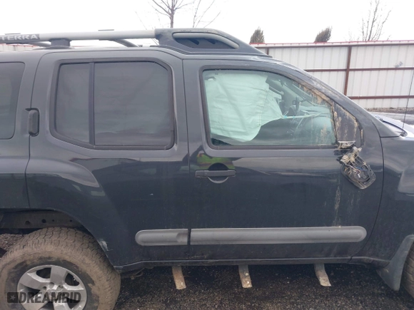 2011 Nissan Xterra Pro-4X with VIN 5N1AN0NW1BC516142, listed as a IAAI auction lot 41658077 with 178,443 mi miles. Bid and sale history available at carsss.com. Image 14.