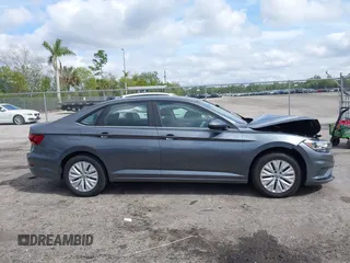2019 Volkswagen Jetta S с VIN 3VWC57BU6KM179682, выставлен на аукционе IAAI как лот 41634582 с пробегом 84 323 миль миль и . История ставок и продаж доступна на DreamBid. Изображение 14.