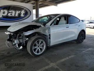 2023 Tesla Model Y Long Range with VIN 7SAYGDEE8PF620703, listed as a Copart auction lot 54655105 with 29,538 mi miles and Salvage Title. Bid and sale history available at DreamBid. Image 1.