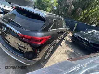 2021 Infiniti QX50 Luxe z VIN 3PCAJ5BB9MF104247, wystawiony jako Copart lot #62192325 z przebiegiem 78 280 mil mil oraz Szkoda całkowita • Salvage title. Historia ofert i sprzedaży dostępna na DreamBid. Obrazek 4.