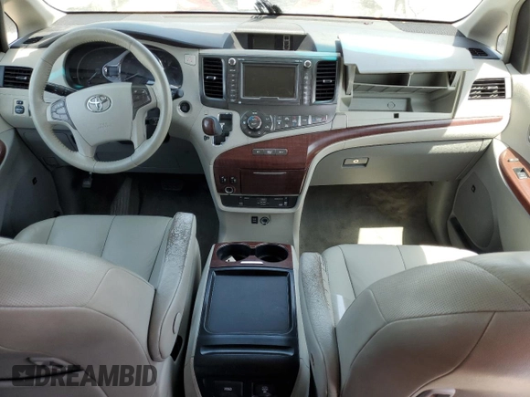 2011 Toyota Sienna XLE AAS with VIN 5TDYK3DCXBS134341, listed as a Copart auction lot 61602705 with 184,959 mi miles and Clean title. Bid and sale history available at DreamBid. Image 8.