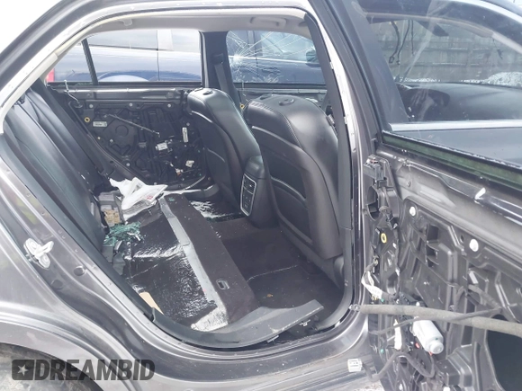 2016 Chrysler 300 C with VIN 2C3CCAEG4GH320089, listed as a IAAI auction lot 41249262 with Not Provided miles and . Bid and sale history available at DreamBid. Image 8.