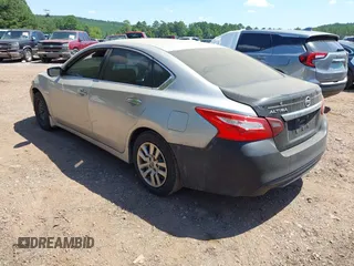 2017 Nissan Altima SR with VIN 1N4AL3AP2HN362148, listed as a IAAI auction lot 42743764 with Not provided miles and . Bid and sale history available at DreamBid. Image 3.