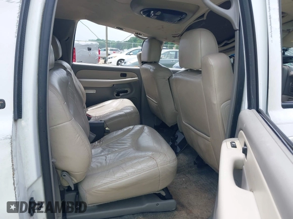 2002 GMC Yukon XL SLT z VIN 1GKEC16Z42J136352, wystawiony jako IAAI lot #42300333 z przebiegiem 212 362 mil mil oraz . Historia ofert i sprzedaży dostępna na DreamBid. Obrazek 8.