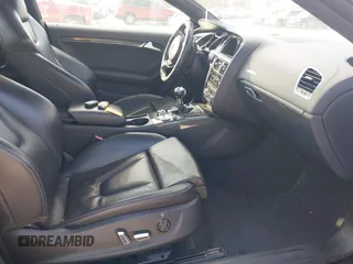 2013 Audi S5 Premium Plus z VIN WAUCGAFR6DA023803, wystawiony jako IAAI lot #42036505 z przebiegiem 140 079 mil mil oraz . Historia ofert i sprzedaży dostępna na DreamBid. Obrazek 5.