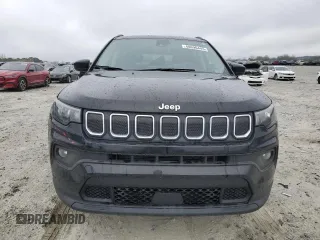 2022 Jeep Compass Latitude with VIN 3C4NJCBB1NT218123, listed as a Copart auction lot 48690445 with 71,465 mi miles and Salvage Title. Bid and sale history available at carsss.com. Image 5.
