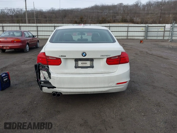 2013 BMW 3 Series 328i xDrive with VIN WBA3B5G5XDNS02162, listed as a IAAI auction lot 41484578 with 132,211 mi miles. Bid and sale history available at carsss.com. Image 16.