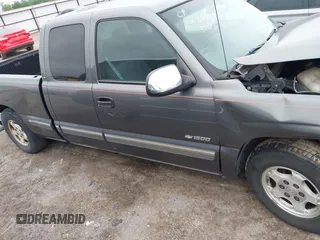 2001 Chevrolet Silverado 1500 LS with VIN 2GCEC19T011196527, listed as a IAAI auction lot 42099452 with 168,854 mi miles and . Bid and sale history available at DreamBid. Image 14.