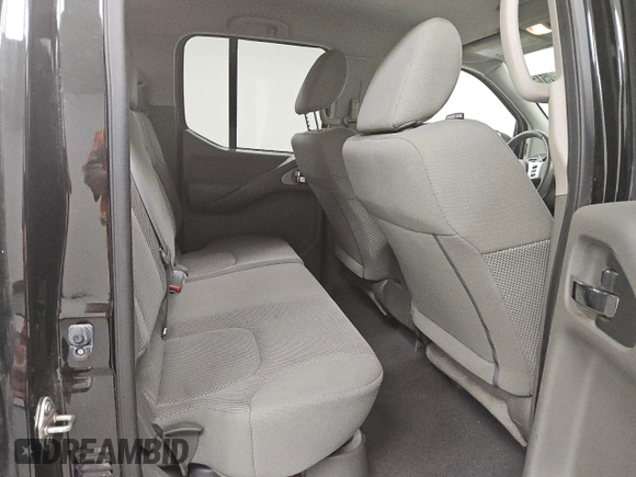 2020 Nissan Frontier S z VIN 1N6ED0EA5LN710351, wystawiony jako Copart lot #52932615 z przebiegiem 106 327 mil mil oraz Czysty tytuł • Clean title. Historia ofert i sprzedaży dostępna na DreamBid. Obrazek 10.