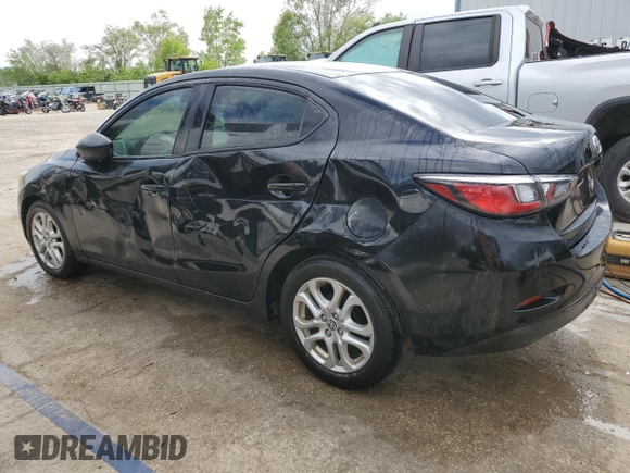 2016 Scion iA z VIN 3MYDLBZV3GY120380, wystawiony jako Copart lot #56506595 z przebiegiem 113 957 mil mil oraz Szkoda całkowita • Salvage title. Historia ofert i sprzedaży dostępna na DreamBid. Obrazek 2.