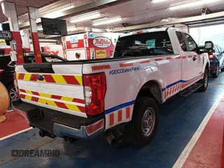 2020 Ford F-250 XL z VIN 1FT7X2BTXLEE50470, wystawiony jako IAAI lot #42786344 z przebiegiem 292 133 mil mil oraz . Historia ofert i sprzedaży dostępna na DreamBid. Obrazek 6.