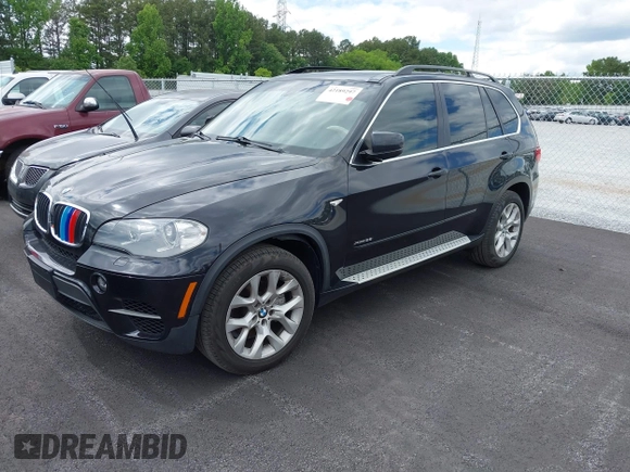 2013 BMW X5 xDrive35i z VIN 5UXZV4C58D0B21258, wystawiony jako IAAI lot #42189297 z przebiegiem 119 131 mil mil oraz . Historia ofert i sprzedaży dostępna na DreamBid. Obrazek 2.
