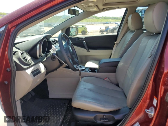 2008 Mazda CX-7 Grand Touring z VIN JM3ER29LX80190946, wystawiony jako Copart lot #61860475 z przebiegiem 136 545 mil mil oraz Czysty tytuł • Clean title. Historia ofert i sprzedaży dostępna na DreamBid. Obrazek 8.