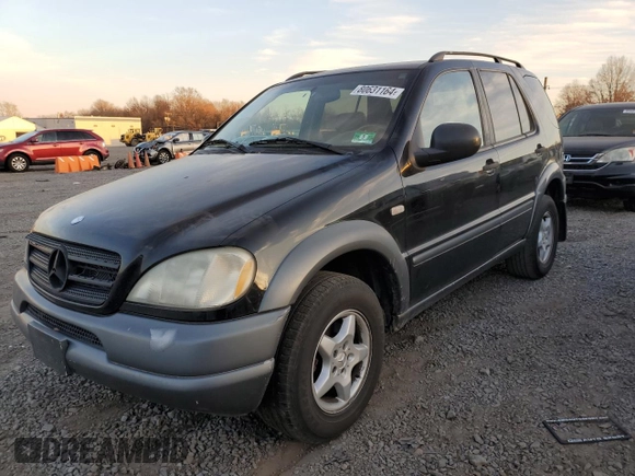 1999 Mercedes-Benz M-Class with VIN 4JGAB54E3XA092934, listed as a Copart auction lot 80631164 with 180,734 mi miles and Salvage Title. Bid and sale history available at carsss.com. Image 1.