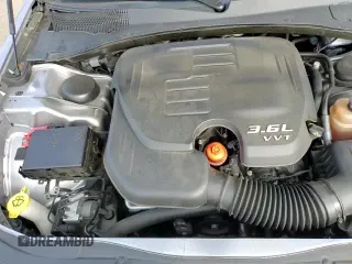 2018 Chrysler 300 S с VIN 2C3CCABG8JH266811, выставлен на аукционе Copart как лот 65346275 с пробегом 105 775 миль миль и Списание • Salvage title. История ставок и продаж доступна на DreamBid. Изображение 14.