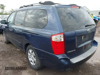 2008 Kia Sedona LX with VIN KNDMB233X86251114, listed as a IAAI auction lot 42228426 with 298,828 mi miles and . Bid and sale history available at carsss.com. Image 3.