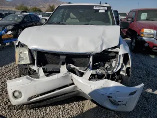 2007 GMC Envoy SLE with VIN 1GKDT13S572171793, listed as a Copart auction lot 75861104 with 0 mi miles and Salvage Title. Bid and sale history available at carsss.com. Image 5.