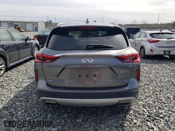 2020 Infiniti QX50 Essential z VIN 3PCAJ5M33LF108704, wystawiony jako Copart lot #49284725 z przebiegiem 45 691 mil mil oraz Szkoda całkowita • Salvage title. Historia ofert i sprzedaży dostępna na DreamBid. Obrazek 6.