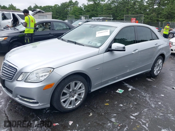 2012 Mercedes-Benz E 350 Luxury with VIN WDDHF8JB2CA611586, listed as a IAAI auction lot 42685335 with 214,413 mi miles and . Bid and sale history available at DreamBid. Image 17.