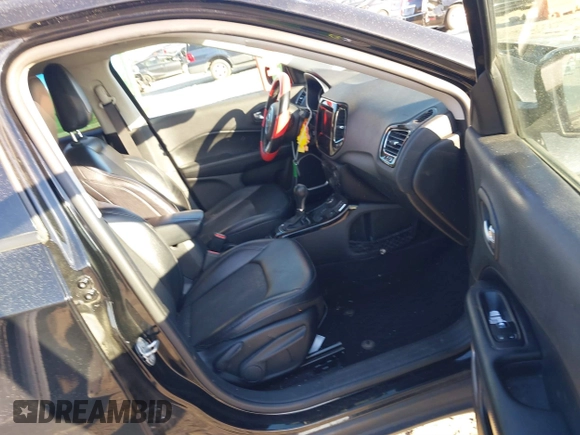 2019 Jeep Compass Latitude with VIN 3C4NJDBB1KT661261, listed as a IAAI auction lot 41883403 with 207,304 mi miles and . Bid and sale history available at DreamBid. Image 5.