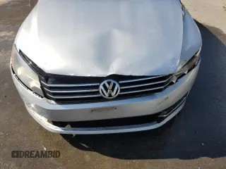 2015 Volkswagen Passat Limited Edition Edition z VIN 1VWAT7A32FC044082, wystawiony jako Copart lot #57514255 z przebiegiem 399 548 mil mil oraz Szkoda całkowita • Salvage title. Historia ofert i sprzedaży dostępna na DreamBid. Obrazek 11.