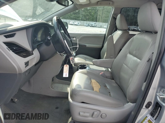 2019 Toyota Sienna XLE Auto Access Seat с VIN 5TDYZ3DC5KS019707, выставлен на аукционе Copart как лот 54590695 с пробегом 114 754 миль миль и Списание • Salvage title. История ставок и продаж доступна на DreamBid. Изображение 7.