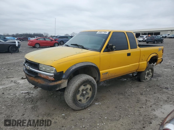 2002 Chevrolet S-10 LS with VIN 1GCCT19W128251633, listed as a Copart auction lot 44657705 with 181,895 mi miles and Clean Title. Bid and sale history available at carsss.com. Image 1.